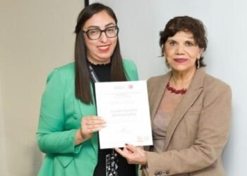 Entrega SFP constancias del Archivo General de la Nación por la acreditación del curso “Auditorías Archivísticas”