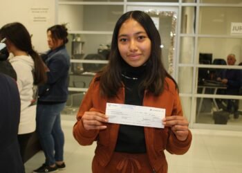 Destina Estado más de 30 millones de pesos en becas académicas