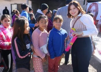 Llevó Diputada Jael Argüelles juguetes a niños de Praderas de Oasis y Palo Chino en Juárez