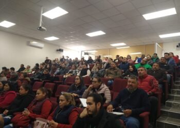 Capacitan a personal educativo región centro-sur en protocolo de intervención en escuelas