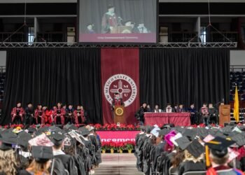 Egresan estudiantes de la UACH con doble grado, de la Universidad de Nuevo México