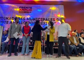 Acude Nohemí Aguilar a entrega de nombramientos de coordinadores municipales del Frente Amplio