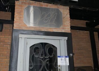 Cierran el restaurante bar “La House”, por imponer cover