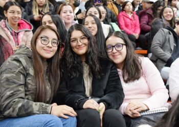 Celebra Normal del Estado 118 aniversario de formar docentes