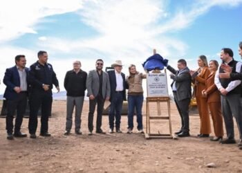 Coloca gobernadora Maru Campos primera piedra del edificio de la Fiscalía Zona Noroeste