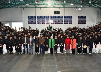 Entregan premios de “Generación de Excelencia” a  estudiantes de la Región Cuauhtémoc