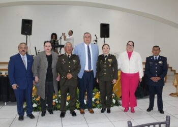 Sección 42 organiza desayuno en homenaje al Ejército Mexicano