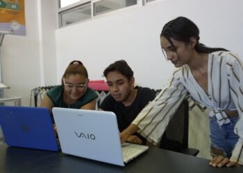 Inicia UT Paso del Norte periodo de entrega de fichas de ingreso