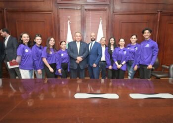 Presentan a nuevo director de la Compañía de Danza de la UACH