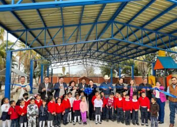 Continúa Estado con entrega de mobiliario y útiles a escuelas en los diferentes municipios