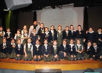 Fomentan valores patrios en alumnado con Concurso de Interpretación del Himno Nacional