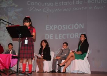 Participan 61 estudiantes de la zona 32 de Juárez en “Don Quijote nos invita a Leer”