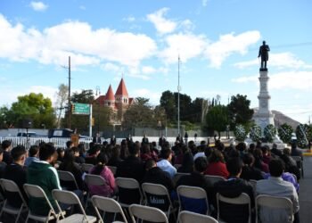 Conmemoran el 218 aniversario del natalicio del presidente Benito Juárez García
