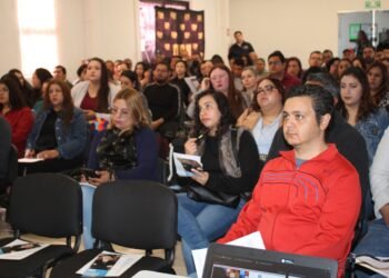 Capacitan a docentes en prevención de abuso y violencia escolar