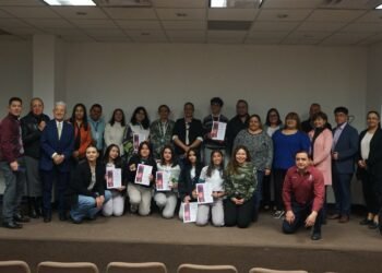Participan estudiantes del Cobach en el concurso  “Don Quijote nos invita a Leer”