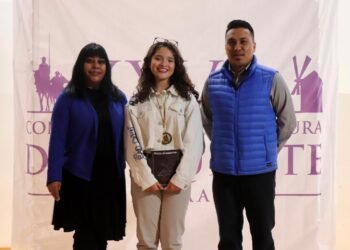 Fomenta COBACH la lectura y escritura entre sus estudiantes con final de «Don Quijote nos invita a leer»