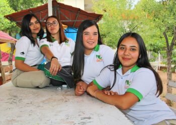 Invita CECyTECH a jóvenes a  integrarse en alguno de sus 52 planteles en el estado