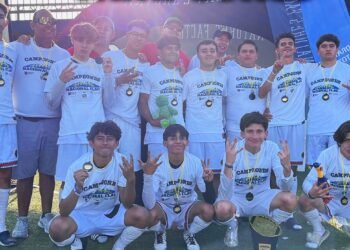 Equipo varonil de tochito del COBACH se corona como campeón nacional