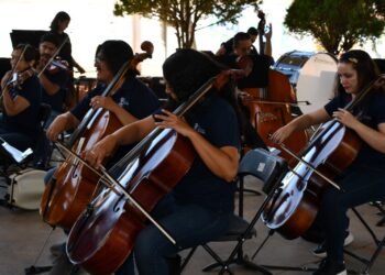 Implementan en primarias y secundarias el proyecto “Juntos Hacemos Música”