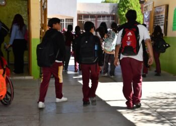 Regreso a clases en planteles escolares será el 9 de abril, ante complicaciones por el eclipse
