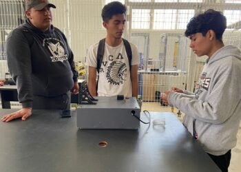 Colabora UTPN en la evaluación de criterios para la divulgación científica