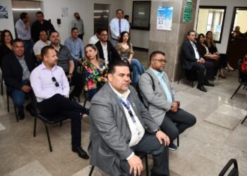 Reconocen labor de personal educativo activo y jubilado del Subsistema Estatal