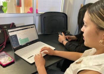 Contribuyen estudiantes de la UT Paso del Norte a impulso de la economía digital en Chihuahua