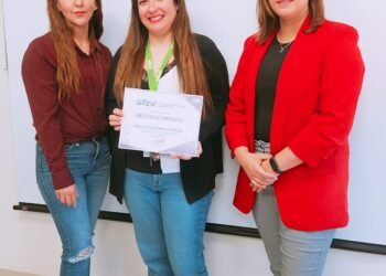 Capacitan a docentes y estudiantes de la UTCH  en Lengua de Señas Mexicana