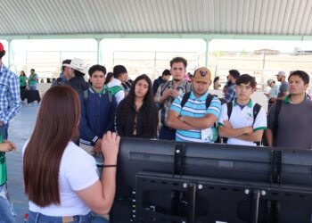 Organiza UT de la Babícora ferias vocacionales en Madera y La Junta, conocen oferta educativa