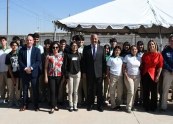 Entregan material y equipamiento para 44 planteles del CECyTECH, para remodelación