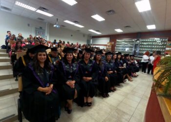 Concluyen su Maestría 18 estudiantes del  Centro de Investigación y Docencia