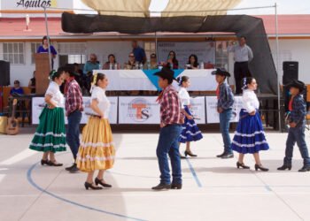 Muestran estudiantes su talento artístico en Encuentro Cultural y Deportivo de Telesecundarias