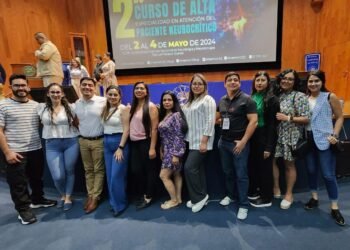 Alumnos de la UACH acuden a curso en CDMX sobre Atención del Paciente Neurocrítico