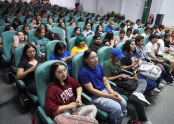 Inicia jornada académica de aniversario en la UTCJ, participan investigadores internacionales
