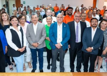 Entregaron bono del Día del Maestro por casi 30 millones a más de 11 mil trabajadores retirados