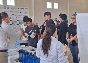 Realizan ferias de empleo y servicio social en Conalep Cuauhtémoc, dirigida a 350 estudiantes
