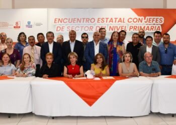 Estrechan SEyD y Sección 8 del SNTE coordinación con 35 jefes de sector de primarias federales