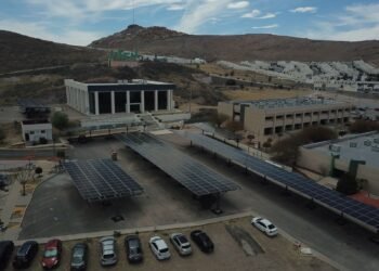 Inauguran proyecto de celdas solares en la Universidad Tecnológica de Chihuahua