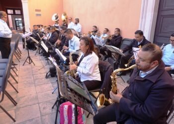 Deleita Banda de Música a cientos de familias, participa en 22 graduaciones escolares