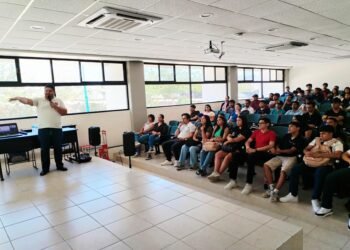 Celebran en UT Paso del Norte el Día del Ingeniero con conferencia impartida por Sergio Proa