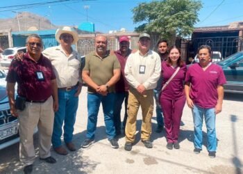 Llevan diputada Jael Argüelles y Municipio fumigación y baños garrapaticidas a Los Ojitos