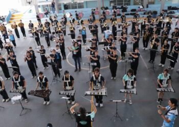 Participa Marching Band del Cobach en encuentro de bandas en Veracruz