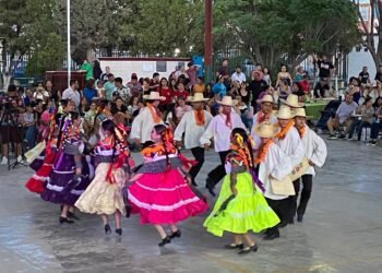 Presenta Secundaria Técnica Número 60 de Ciudad Juárez festival de fin de curso