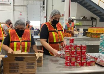 Se incorporan alumnos del CAM 25 a la vida laboral formal en empresas juarenses