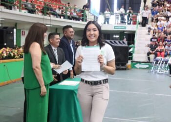 Se gradúan 11 mil 600 alumnos del Cobach de 31 planteles de todo el estado