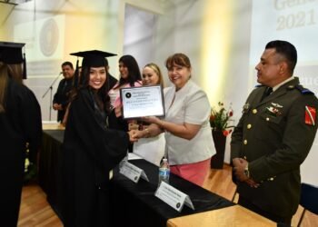 Finaliza sus estudios primera generación “Pumas” de la Preparatoria Maestros Mexicanos