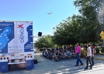 Lleva UTCJ su unidad móvil de robótica al fraccionamiento Quinta Montecarlo de Ciudad Juárez