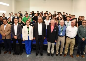 Impulsará Secretario de Educación modelo BIS de aprendizaje bilingüe de la UTCH