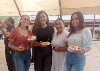 Inician más de 300 jóvenes sus clases en la Escuela de Trabajo Social