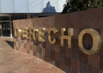 Invita UACH a inscribirse a la Maestría en Derecho Corporativo